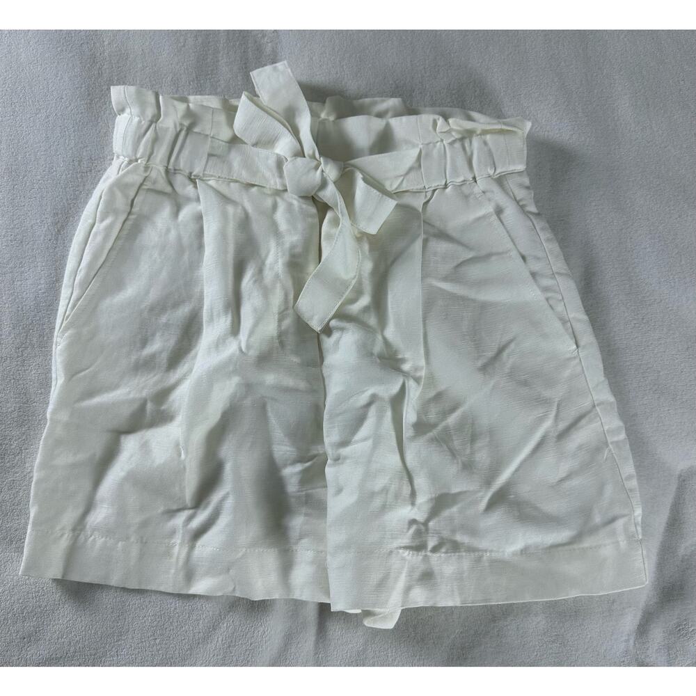 Wilfred Size 2 White Belted Shorts
